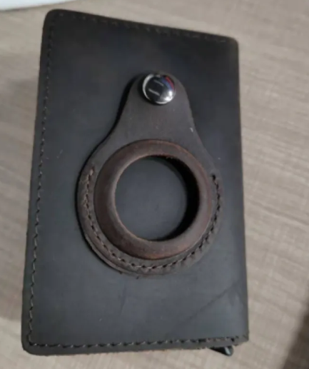 RFID-Blocking Wallet with AirTag Holder – Pop-Up Card Case